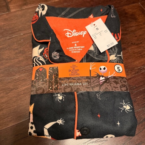 NEW Kids The Nightmare Before Christmas Halloween Matching Pajamas Disney Size 5 - Picture 4 of 6